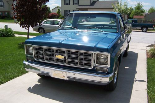 1978 chevy c-10 305 cu in  w/ac automatic trans  full size bed