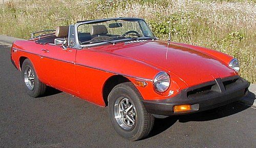 1978 mgb convertible, no rust in  wheel wells, new parts installed, runs great
