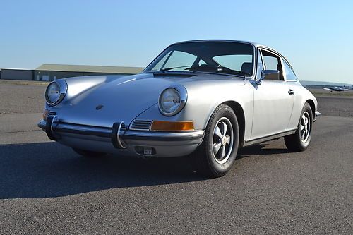 1971 porsche 911t coupe silver on black, great driver!
