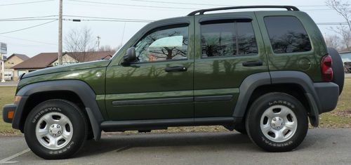 Sell used 2007 Jeep Liberty Sport 4x4 Trail Rated in Very