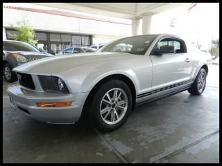 2005 ford mustang deluxe