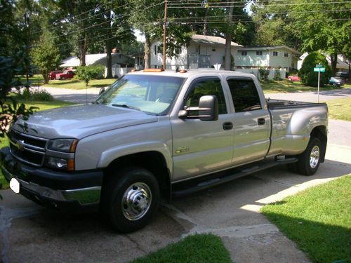 Unmolested 2006 lbz chevy 3500 dually with low miles   a towers dream truck!!!!!