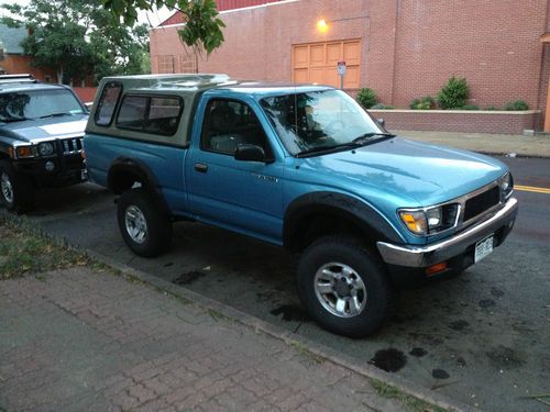 Sell used TOYOTA TACOMA 4X4 1995 3 INCH LIFT GOOD RUNNING ...