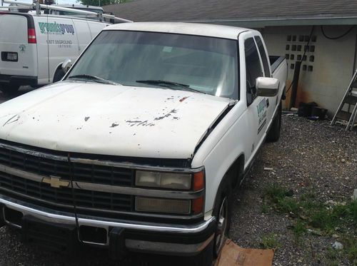 Chevy 2500 in very rought shape but drives well