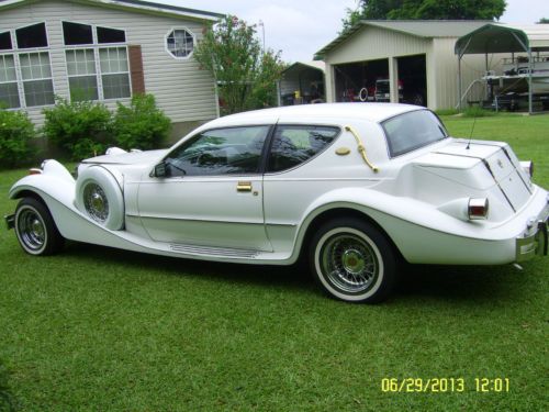 1988 mercury cougar (tiffany car) - white