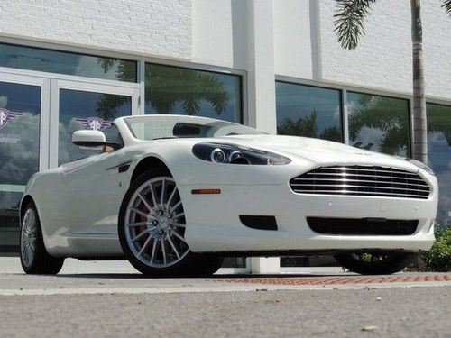 Garage kept 2009 db9 roadster rare white tan only 3k miles new condition