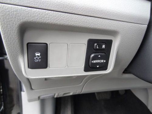 LE 1.8L CD Vehicle Anti-Theft System Auxiliary Pwr Outlet MP3 Player Cloth Seats, image 15