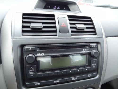 LE 1.8L CD Vehicle Anti-Theft System Auxiliary Pwr Outlet MP3 Player Cloth Seats, image 17