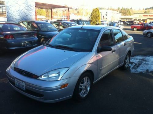 2000 ford focus se (no resereve )