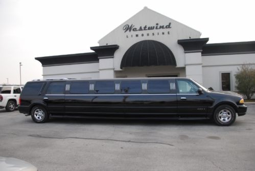 Limo limousine lincoln navigator suv 2001 black ford stretch luxury mega large