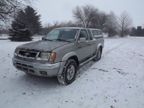 2000 nissan frontier xe extended cab 4x4 pickup truck }toyota, ford, chevy mazda