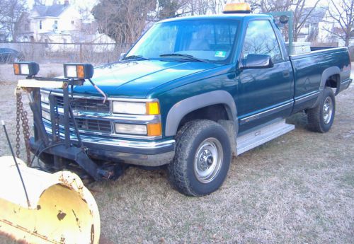 1995 chevy 4 wheel drive pickup w/snow plow. one owner. runs great
