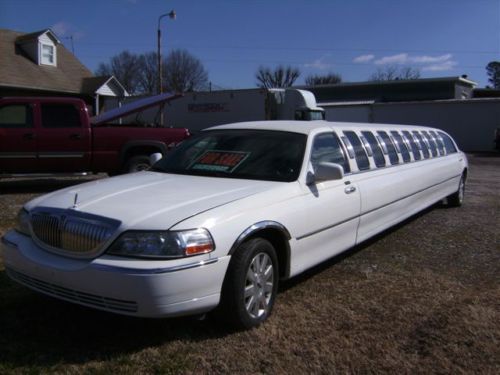 2003 lincoln town car  14 passenger stretch limo - $25,000