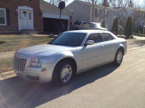 2005 chrysler 300 limited