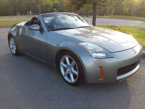 2004 nissan 350z roadster 6-speed enthusiast