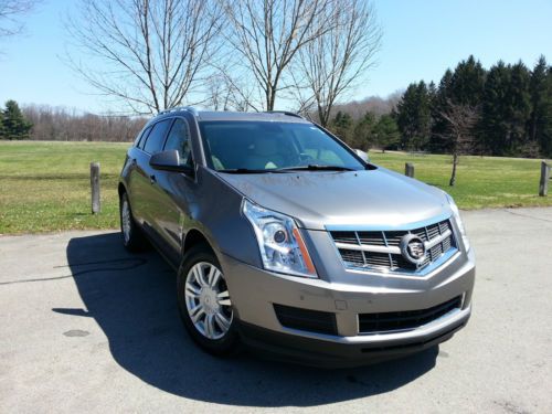 2012 cadillac srx all-wheel-drive with 29,500 miles navi/sunroof loaded!!