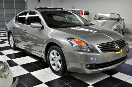 One owner - sl package - leather - sunroof - heated seats - pristine condition!!