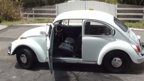 1972 volkswagon beetle.  complete original california car. pop out rear windows
