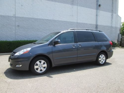 08 sienna leather moonroof new tires low miles third row seat 7 passenger