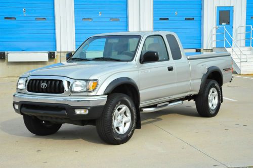 2002 tacoma trd ext cab / only 53k miles / like new / prerunner / rust free