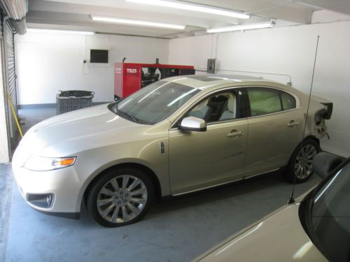2010 lincoln mks for parts and salvage