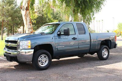 Extra clean low miles metallic blue vortec motor 5th wheel hitch air tail gate