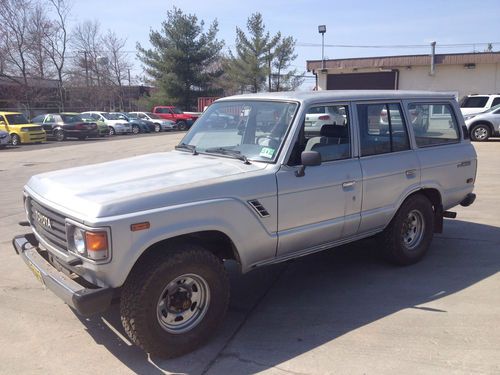 1987 toyota fj60 with chevy 350 v8 conversion!!!! plus parts truck!!!
