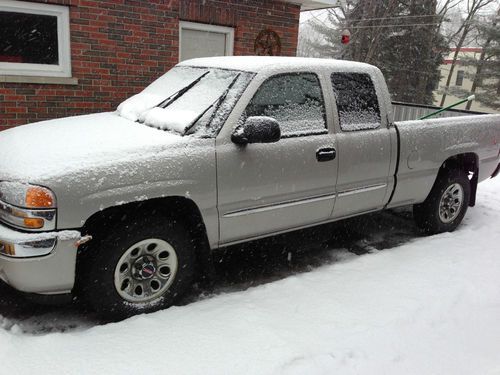 2006 gmc sierra 1500 sle extended cab pickup plow included