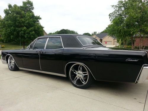 1966 lincoln continental - suicide doors - very nice car - runs great