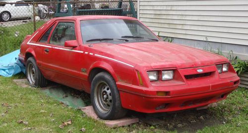 1986 ford mustang gt hatchback 2-door 5.0l