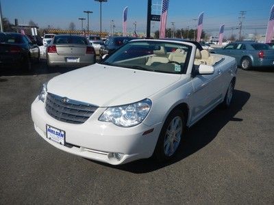 Convertible hard top limited fwd 3.5l leather touch screen radio power seats
