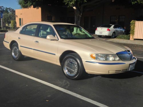 Immaculate 1998 lincoln continental fully loaded clean carfax needs nothing!!!!!