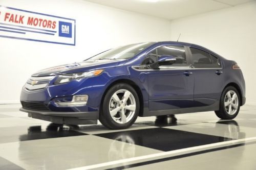 Like new 2013 heated seats camera park asst warranty blue electric volt for sale