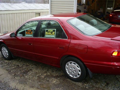 1998 toyota camry le, 2nd owner! low miles, excellent condition, garage kept!