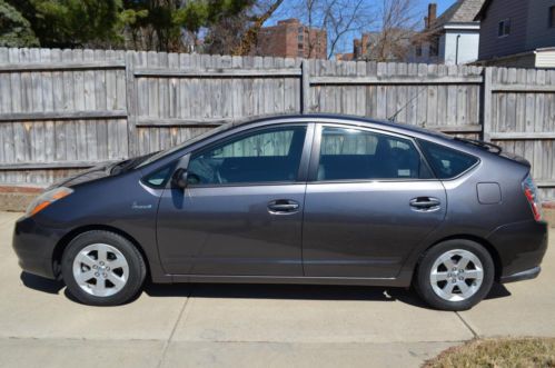 35,000 miles 2009 toyota prius leather awesome!!! call or text john 412-390-7833