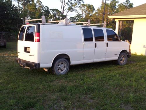 2005 chevrolet express extended cargo van