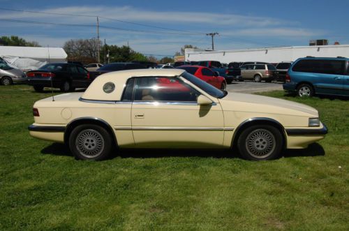 1989 chrysler lebaron gtc coupe 2-door 2.5l car is like new low miles