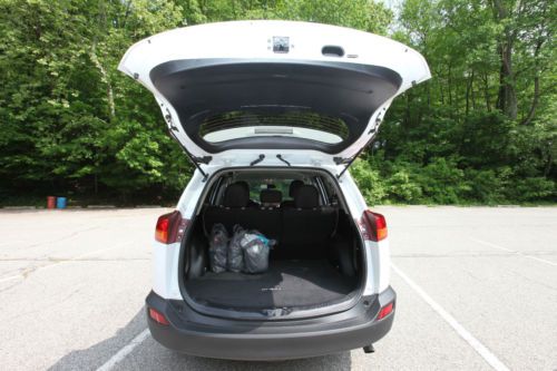 Purchase used 2013 Toyota RAV4 LE Sport Utility 4-Door 2 ...