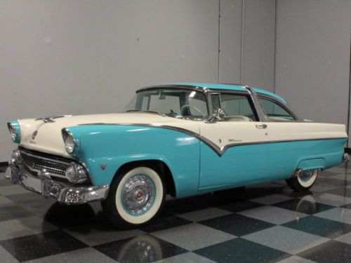 These vic&#039;s are hard to come by, especially in great shape, 272 v8, automatic!!