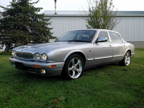 2001 jaguar vanden plas sc supercharged sedan 4-door 4.0l low miles &amp; rare