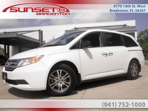 2011 minivan used 3.5l v6 automatic 5-speed fwd leather white