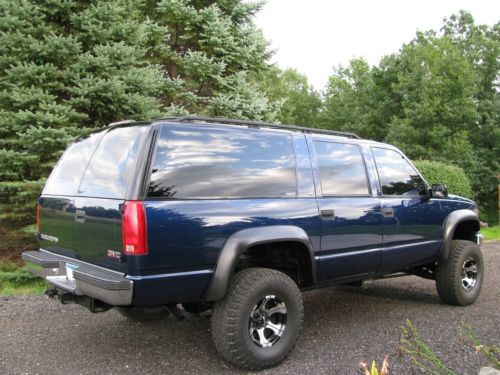 Buy used Lifted 1998 GMC Suburban LSE 4X4 - Like New in ...