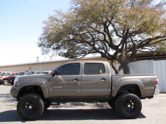 Lifted tacoma sr5 trd off road black alloys v6 pwr opts cd carfax 1 owner 4x4