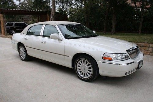 2005 lincoln continental signature special edition---11,500 miles