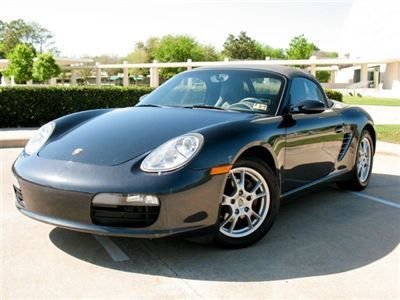 Porsche boxter,5-spd manual,convertible,power leather seats,runs great!!