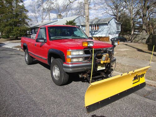 1998 chevy plow truck z71  new trans!!!!!!! need to sell asap!!! make offer!!!!