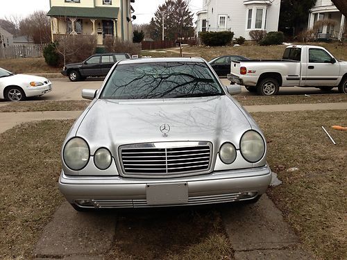 1999 mercedes benz e320 4 door sedan with extras must see clean!