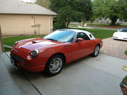 2003 ford thunderbird 007 limited edition