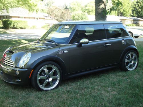 06 mini cooper s  supercharged, super clean, loaded, real head turner