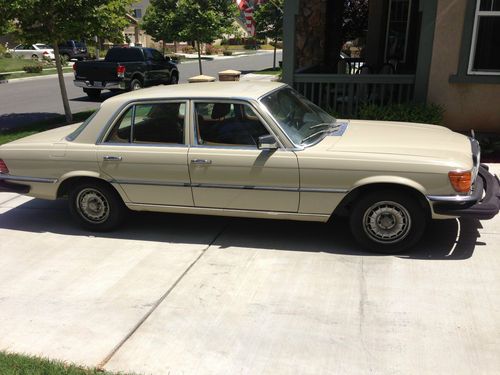 Beautiful 1980 mercedes-benz 280se clean title so cal car